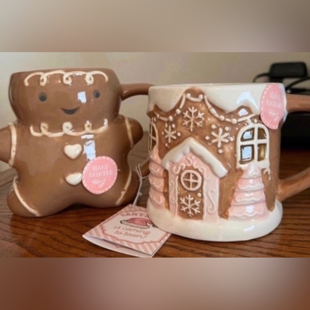 NWT Viral Peppermint & Pine Pink Gingerbread House Christmas Mug & Gingerbread